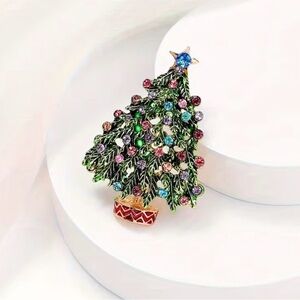 Christmas Tree Brooches Beautiful Alloy Green Red Crystal Christmas Tree Holiday